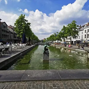 Exclusive Two-level With Private Terrace On The Canal , Brussel België